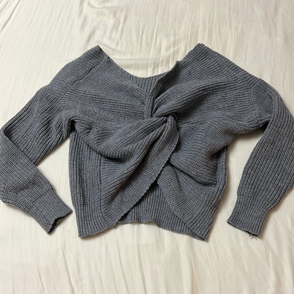 Fashion Nova Reversible Grey Bow Knot Sweater - Picture 2 of 8